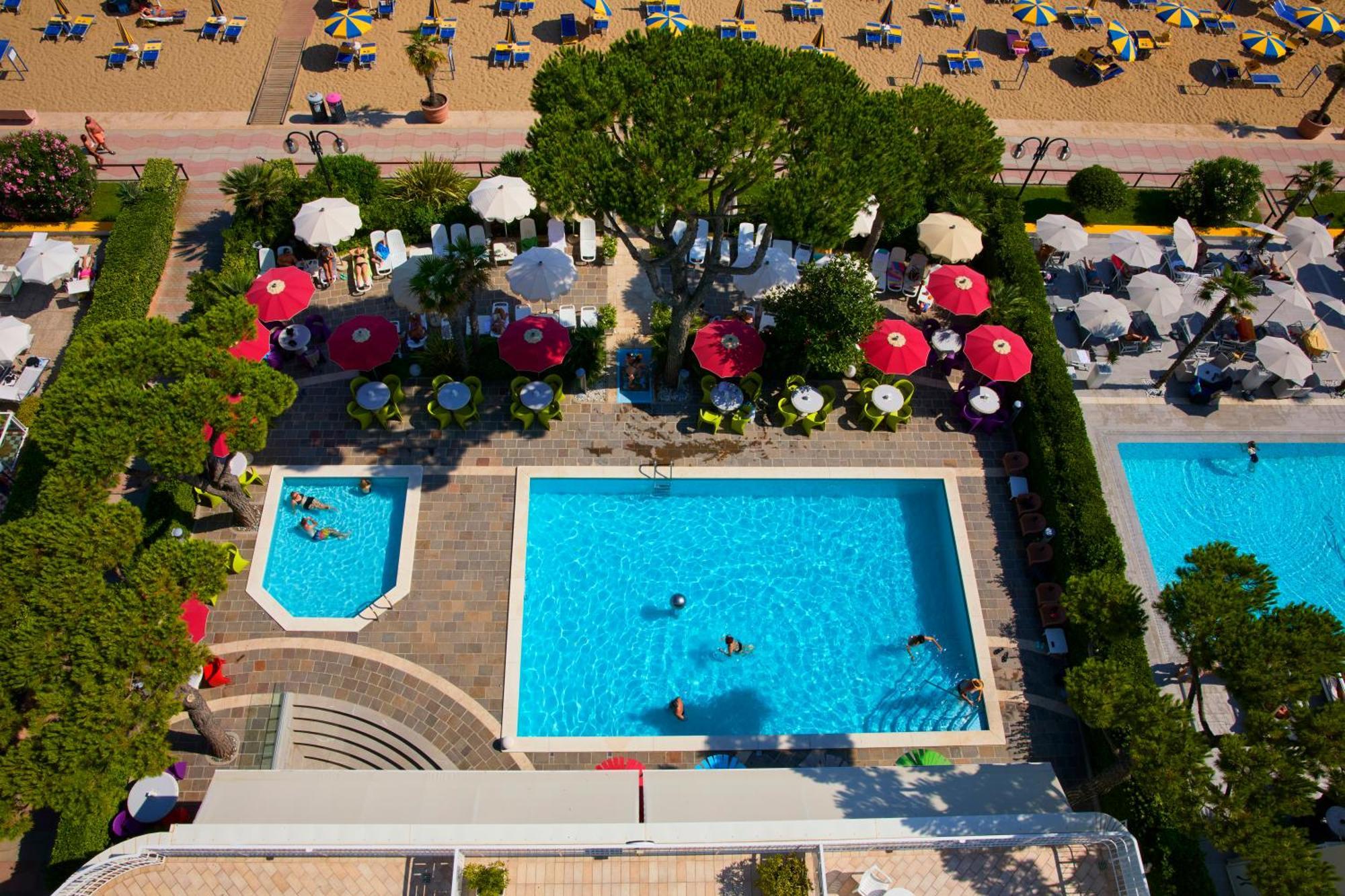 Termini Beach Hotel & Suites Jesolo Extérieur photo