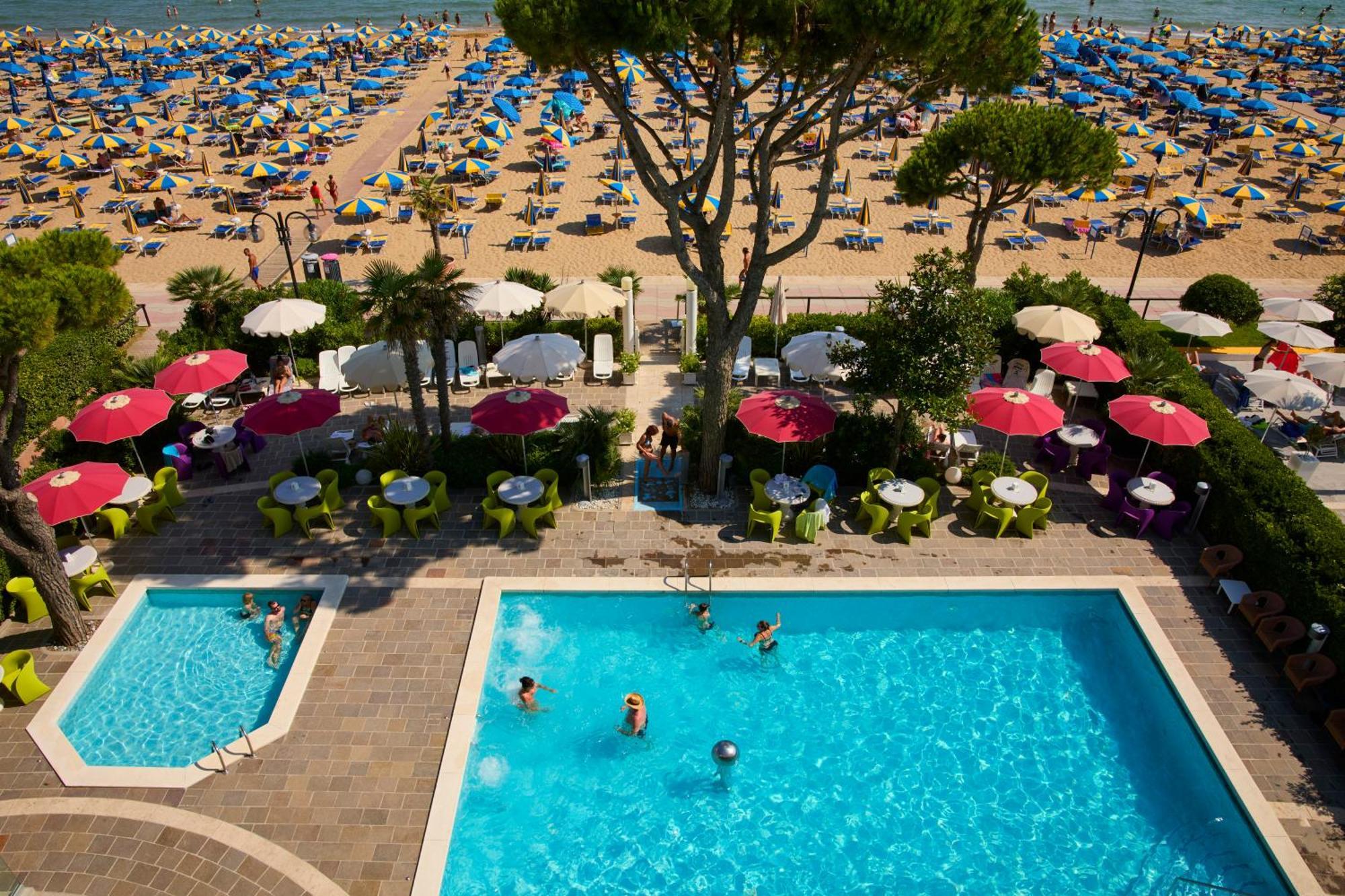 Termini Beach Hotel & Suites Jesolo Extérieur photo