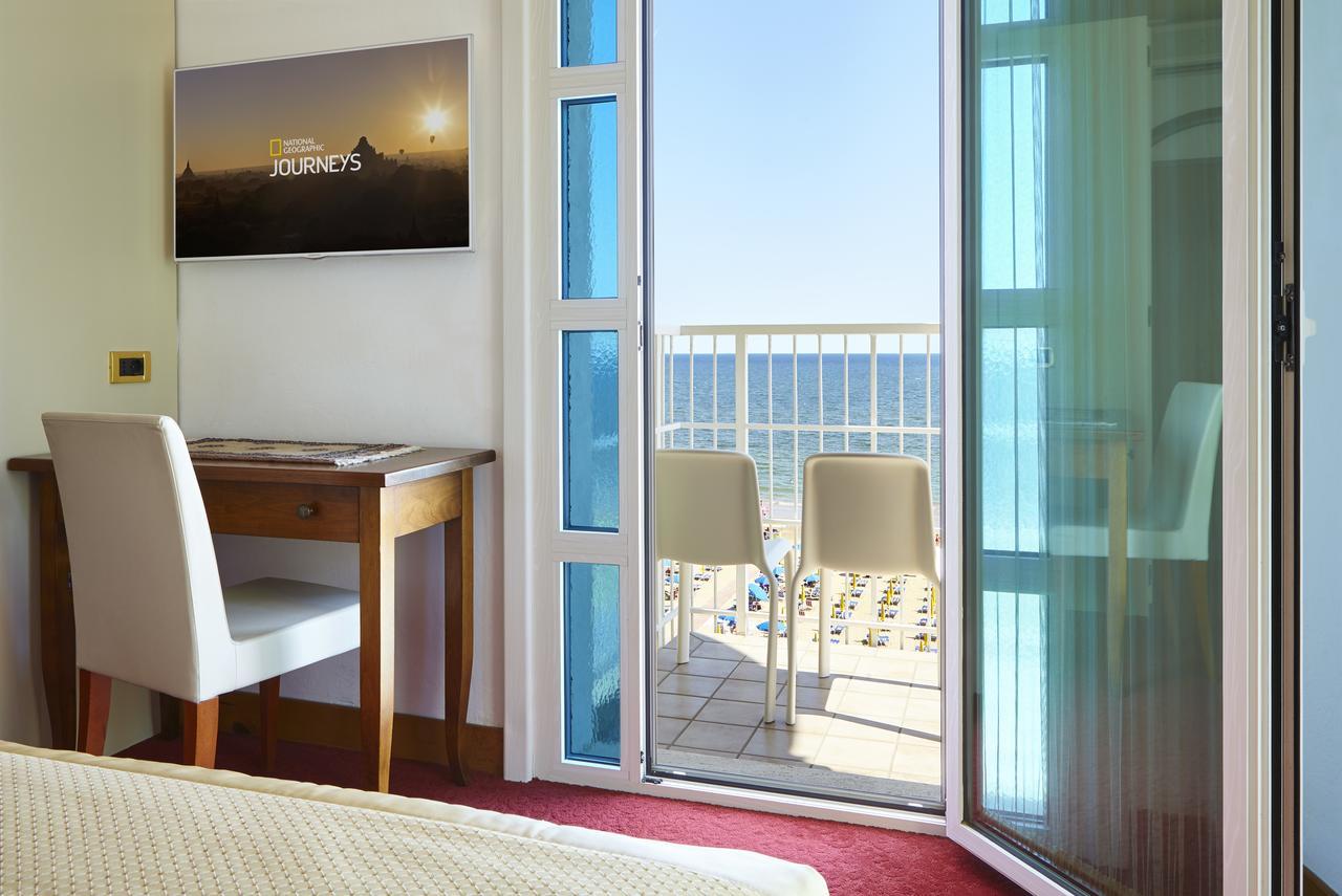 Termini Beach Hotel & Suites Jesolo Extérieur photo